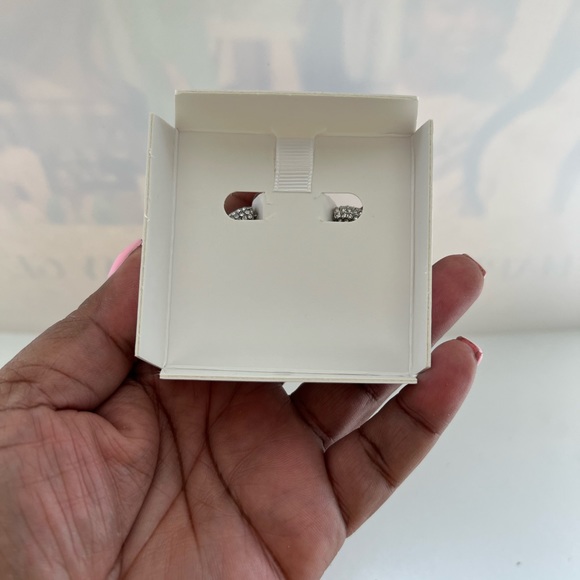 🚨  Sterling Silver Cynthia Rowley Hoops - Picture 3 of 4